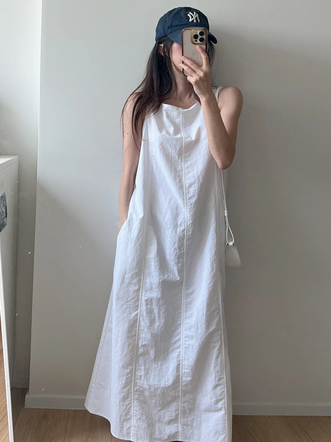 Elegant Summer Dress Women's Fashion Item Retro Slimming Vest Waist-Cinching Sleeveless Long Dress Korean Style City Commute
Elegant Summer Dress Women's Fashion Item Retro Slimming Vest Waist-Cinching Sleeveless Long Dress Korean Style City Commute
