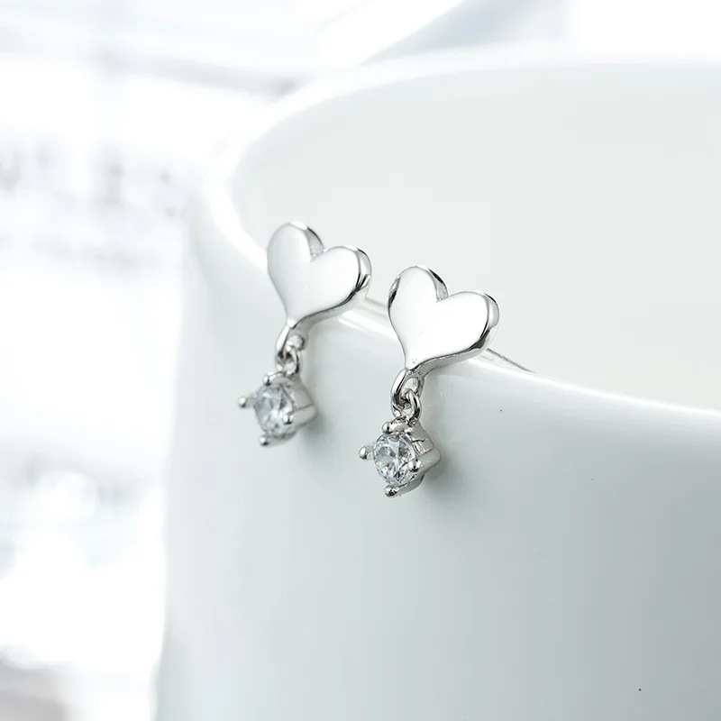 PANJBJ 925 Sterling Silver Love Heart Zircon Earring for Women Girl Office Temperament Design Jewelry Gift Dropshipping
PANJBJ 925 Sterling Silver Love Heart Zircon Earring for Women Girl Office Temperament Design Jewelry Gift Dropshipping