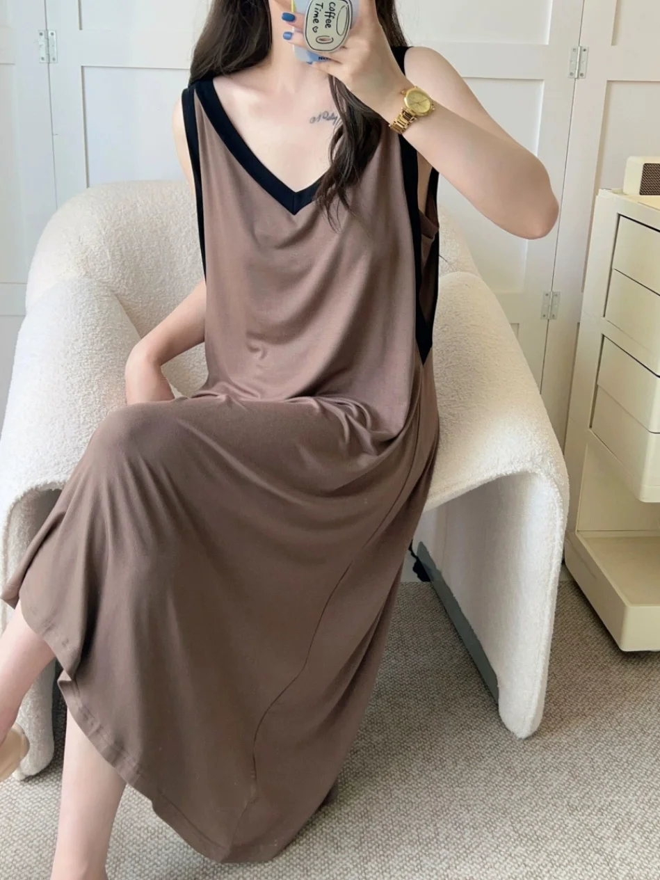Lightweight V-Neck Backless Sleeveless Sleepwear Tank Top plus Size 300 Pounds Home Clothes Mid-Length Women's Summer New
Lightweight V-Neck Backless Sleeveless Sleepwear Tank Top plus Size 300 Pounds Home Clothes Mid-Length Women's Summer New