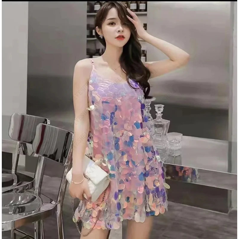 V-neck suspender mermaid sequin dress women's dance dress A-line travel party holiday beach dress
V-neck suspender mermaid sequin dress women's dance dress A-line travel party holiday beach dress