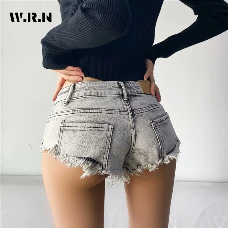 Women's Y2K Gyaru Hotsweet Bubblegum Coquette Sheath Tassels Denim Shorts High Waist Casual Sexy Slim Fit Street Skinny Shorts
Women's Y2K Gyaru Hotsweet Bubblegum Coquette Sheath Tassels Denim Shorts High Waist Casual Sexy Slim Fit Street Skinny Shorts