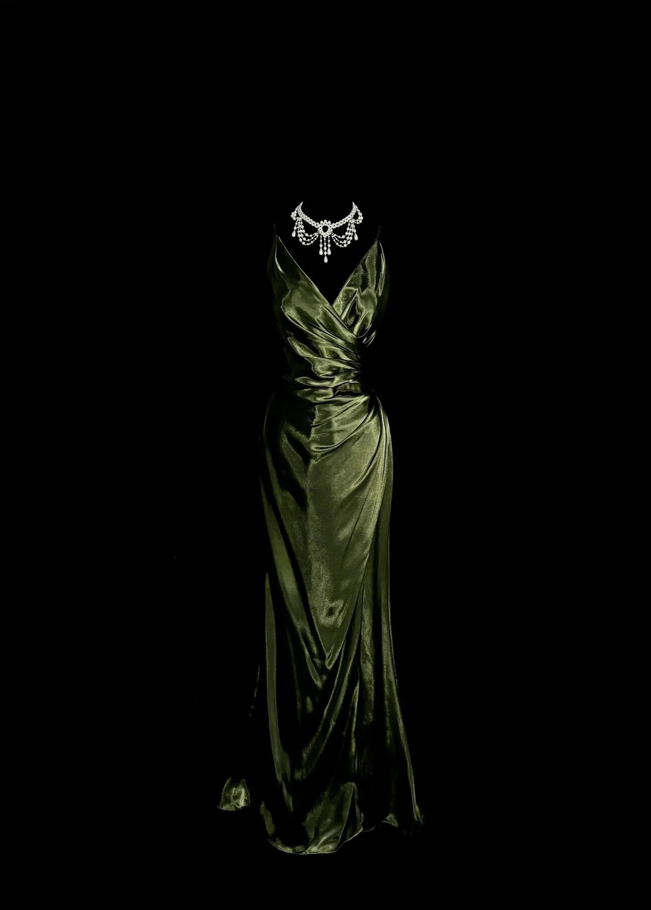 Vintage Green Evening Dress Pleated V-Neck Spaghetti Strap Sleeveless Backless Backless A-Line Formal Occasion Banquet Dress
Vintage Green Evening Dress Pleated V-Neck Spaghetti Strap Sleeveless Backless Backless A-Line Formal Occasion Banquet Dress