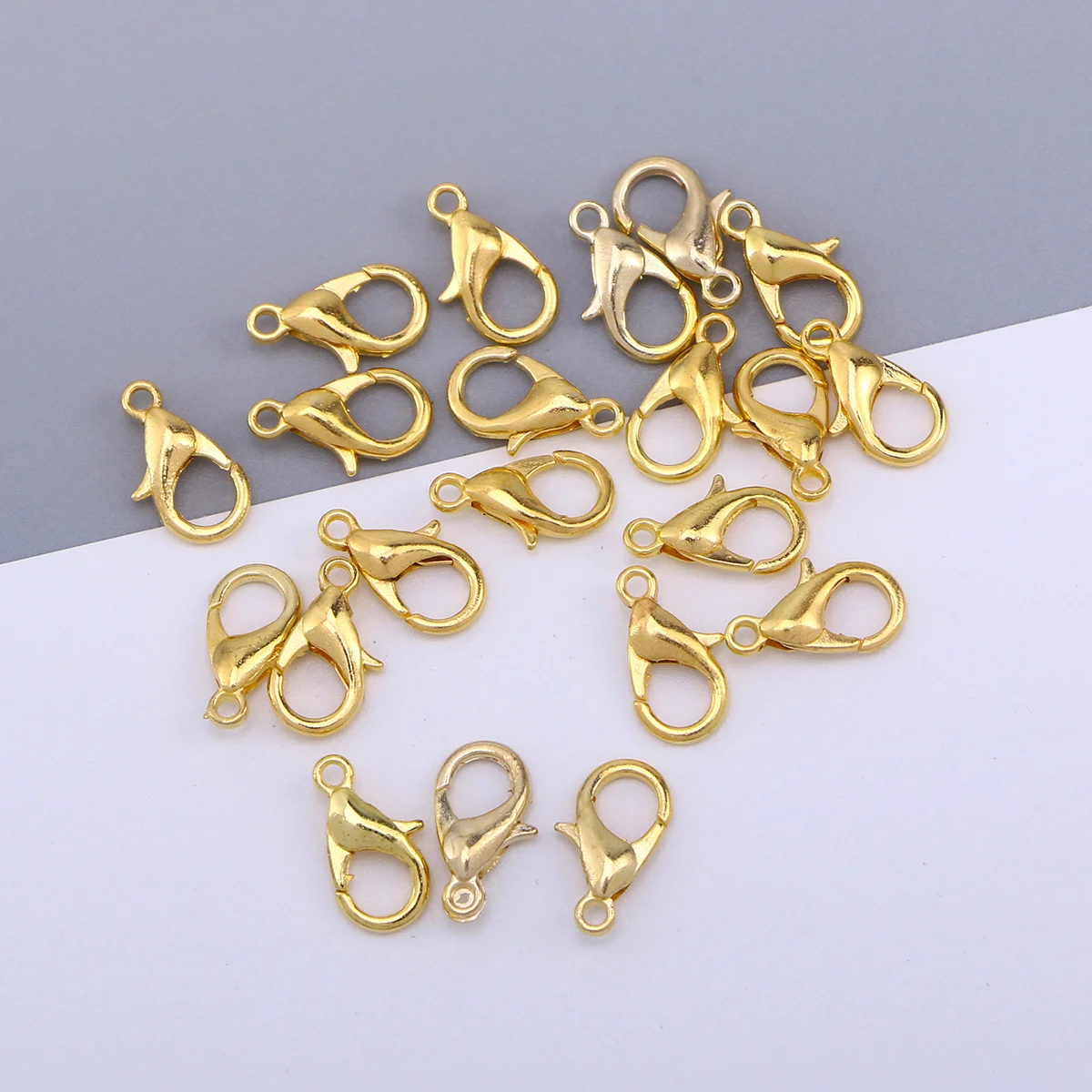 1200Pcs Jewelry Making Parts Kit Open Jump Rings Lobster Clasps Silver Gold DIY Earrings Crafts Accessories 12 Grids with Pliers
1200Pcs Jewelry Making Parts Kit Open Jump Rings Lobster Clasps Silver Gold DIY Earrings Crafts Accessories 12 Grids with Pliers