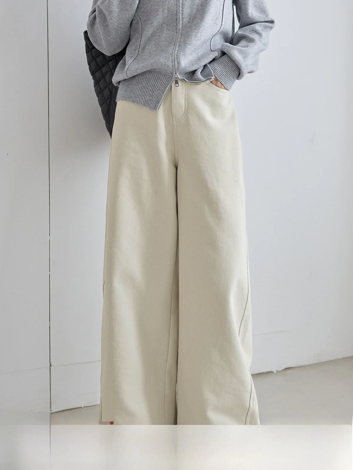 High Waist Fleece Lined Wide Leg Jeans Women's Autumn Winter New Style Slimming Versatile HuiXi Drawstring Casual Trousers
High Waist Fleece Lined Wide Leg Jeans Women's Autumn Winter New Style Slimming Versatile HuiXi Drawstring Casual Trousers