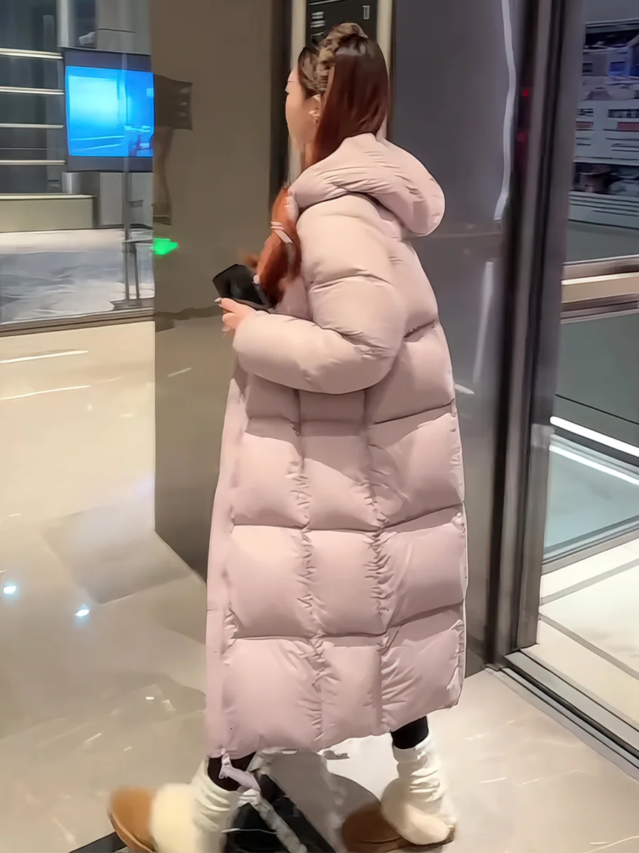 Корейская длинная фиолетовая пуховая куртка для женщин, новая зимняя модель, маленький размер, с капюшоном, теплая верхняя одежда свободного кроя на молнии
Корейская длинная фиолетовая пуховая куртка для женщин, новая зимняя модель, маленький размер, с капюшоном, теплая верхняя одежда свободного кроя на молнии