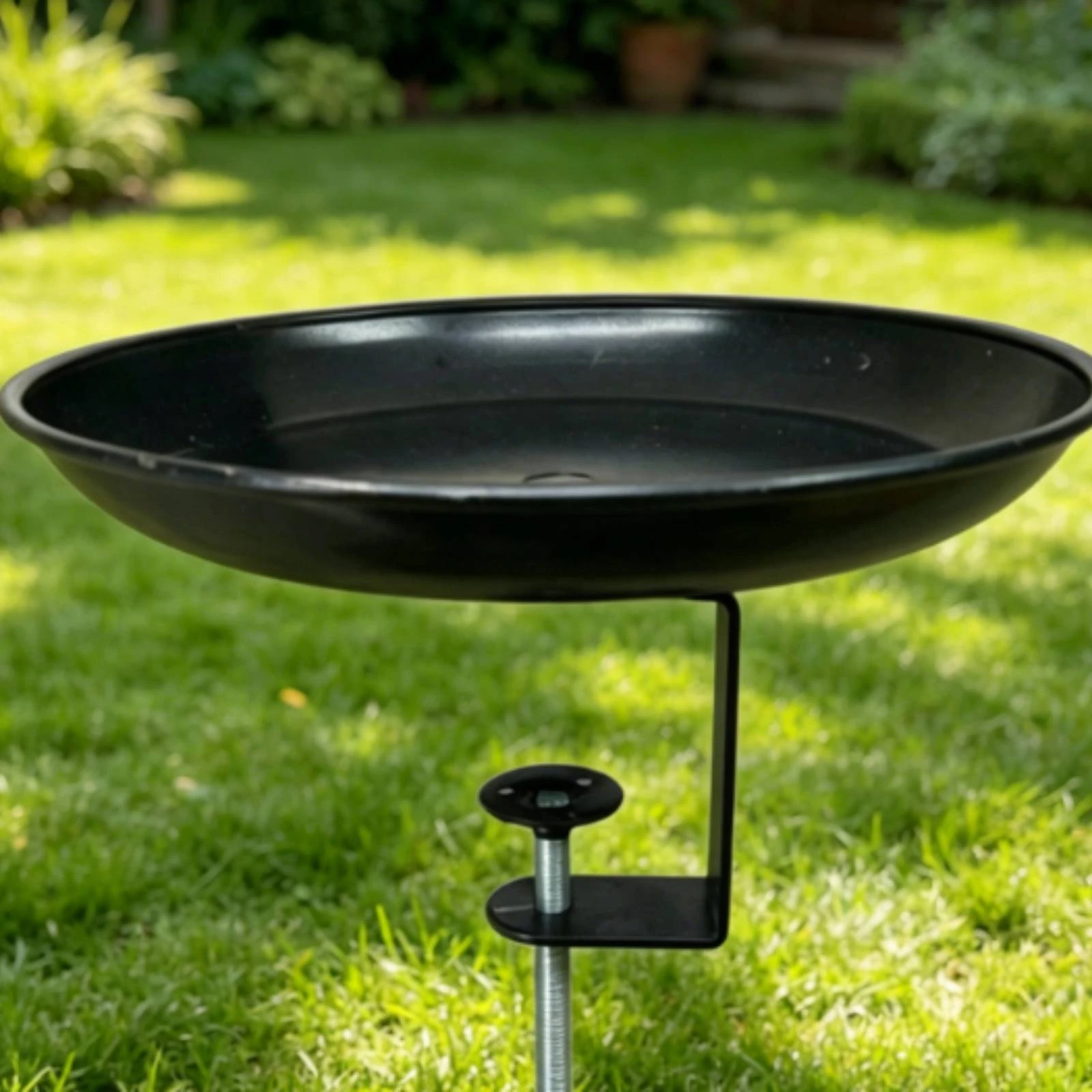Metal Bird Bath Round Basin Freestanding Bird Bath Outdoor Decor 2-in-1 Yard Ornament Weatherproof for Lawn
Metal Bird Bath Round Basin Freestanding Bird Bath Outdoor Decor 2-in-1 Yard Ornament Weatherproof for Lawn