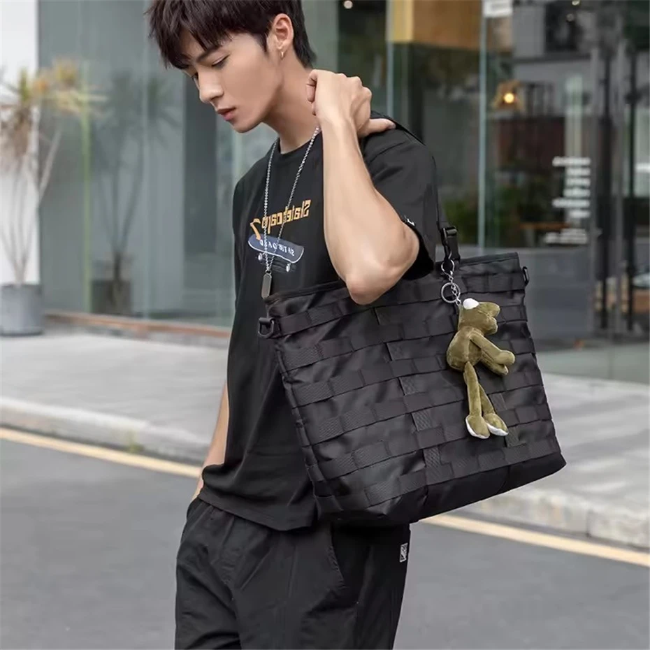 Hip Hop Tactical Techwear Single Shoulder Crossbody Bag Men Women Outdoor Multifunction Travel Tote Bag
Hip Hop Tactical Techwear Single Shoulder Crossbody Bag Men Women Outdoor Multifunction Travel Tote Bag