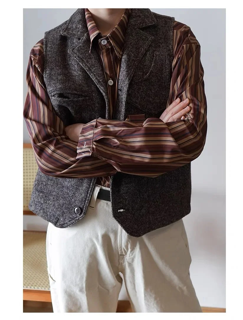 Free shipping.High grade casual vest.Mens 65% wool waistcoat.British retro vest,Classic suit collar vest.Safari style
Free shipping.High grade casual vest.Mens 65% wool waistcoat.British retro vest,Classic suit collar vest.Safari style