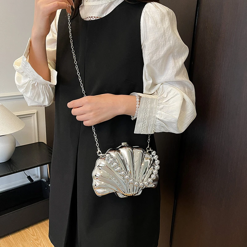 Chic Casual Leisure Crossbody-Bag With Vintage Influence And Solid Color Also Functions As A Practical Roomy Luxury Diaper Bag
Chic Casual Leisure Crossbody-Bag With Vintage Influence And Solid Color Also Functions As A Practical Roomy Luxury Diaper Bag