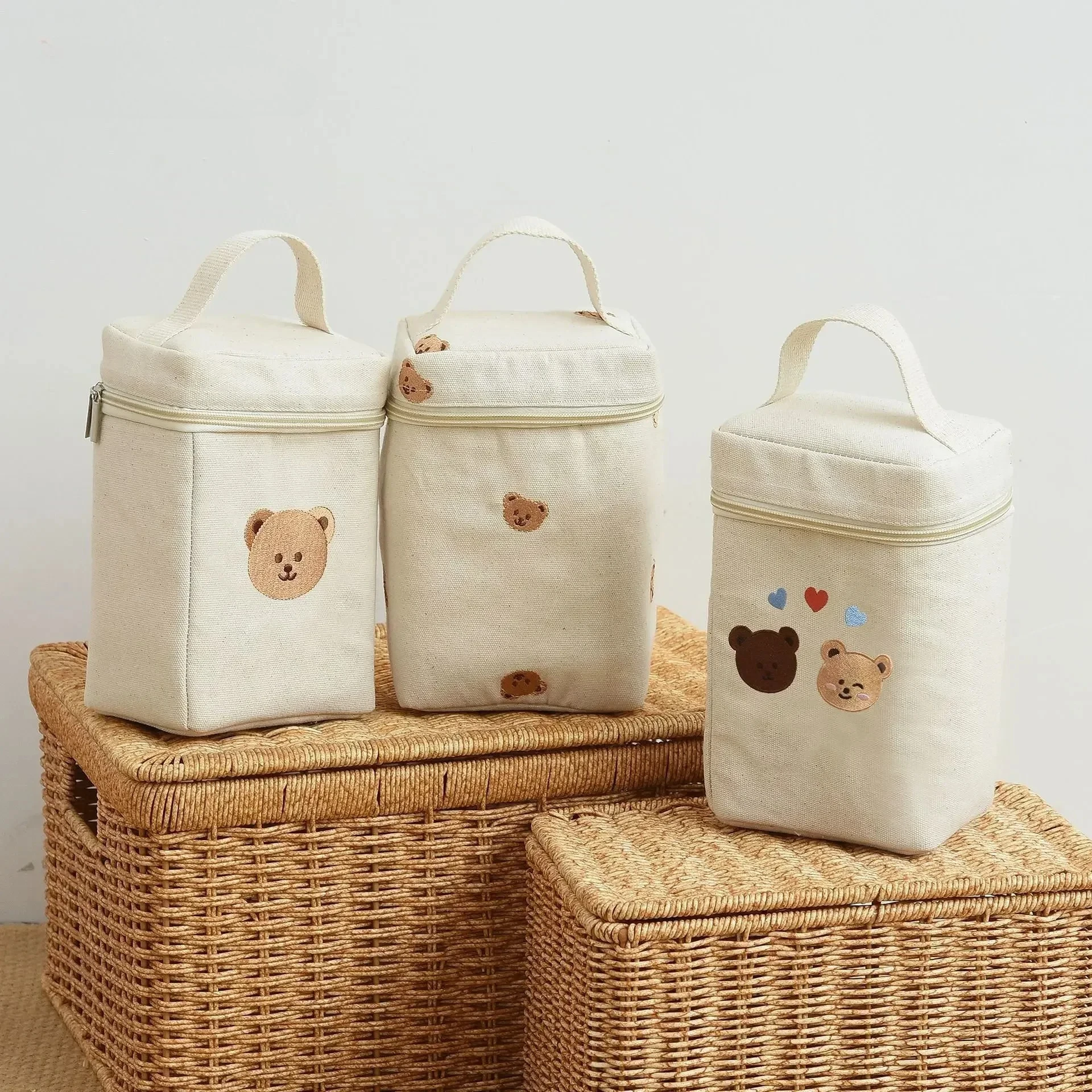 Ins Mommy Diaper Bag Bear Embroidery Thermal Insulation Bag Insulated Lunch Box Kids Baby Korean Mummy Cooler Picnic Cloth Bags
Ins Mommy Diaper Bag Bear Embroidery Thermal Insulation Bag Insulated Lunch Box Kids Baby Korean Mummy Cooler Picnic Cloth Bags