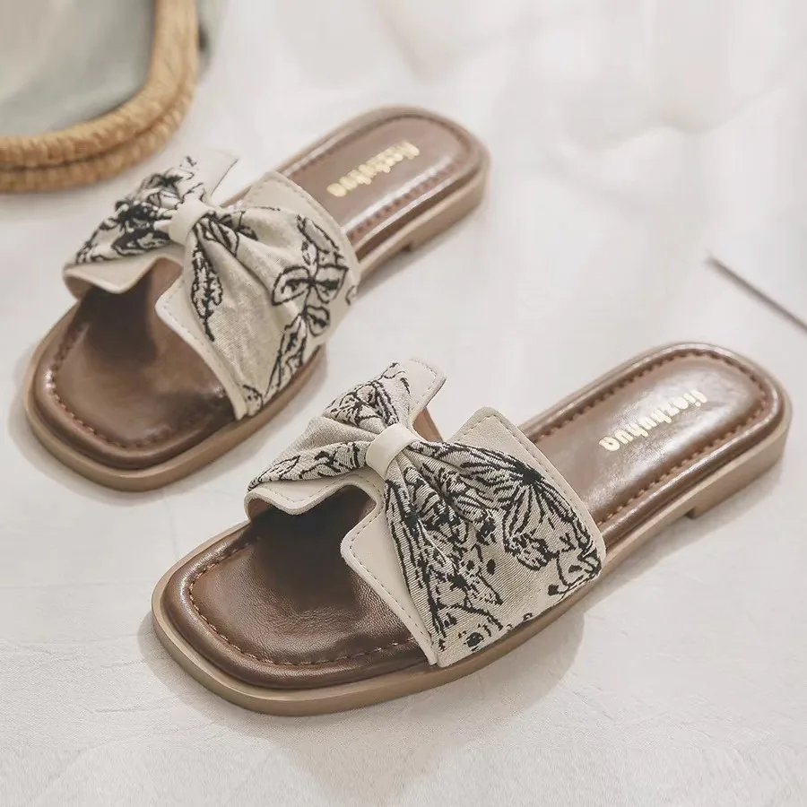 Fashionable Flat Bottom Sandals Women's Summer Outdoor Wear Korean Style Ultra-Soft Leather Inner Upgraded Version 2026
Fashionable Flat Bottom Sandals Women's Summer Outdoor Wear Korean Style Ultra-Soft Leather Inner Upgraded Version 2026