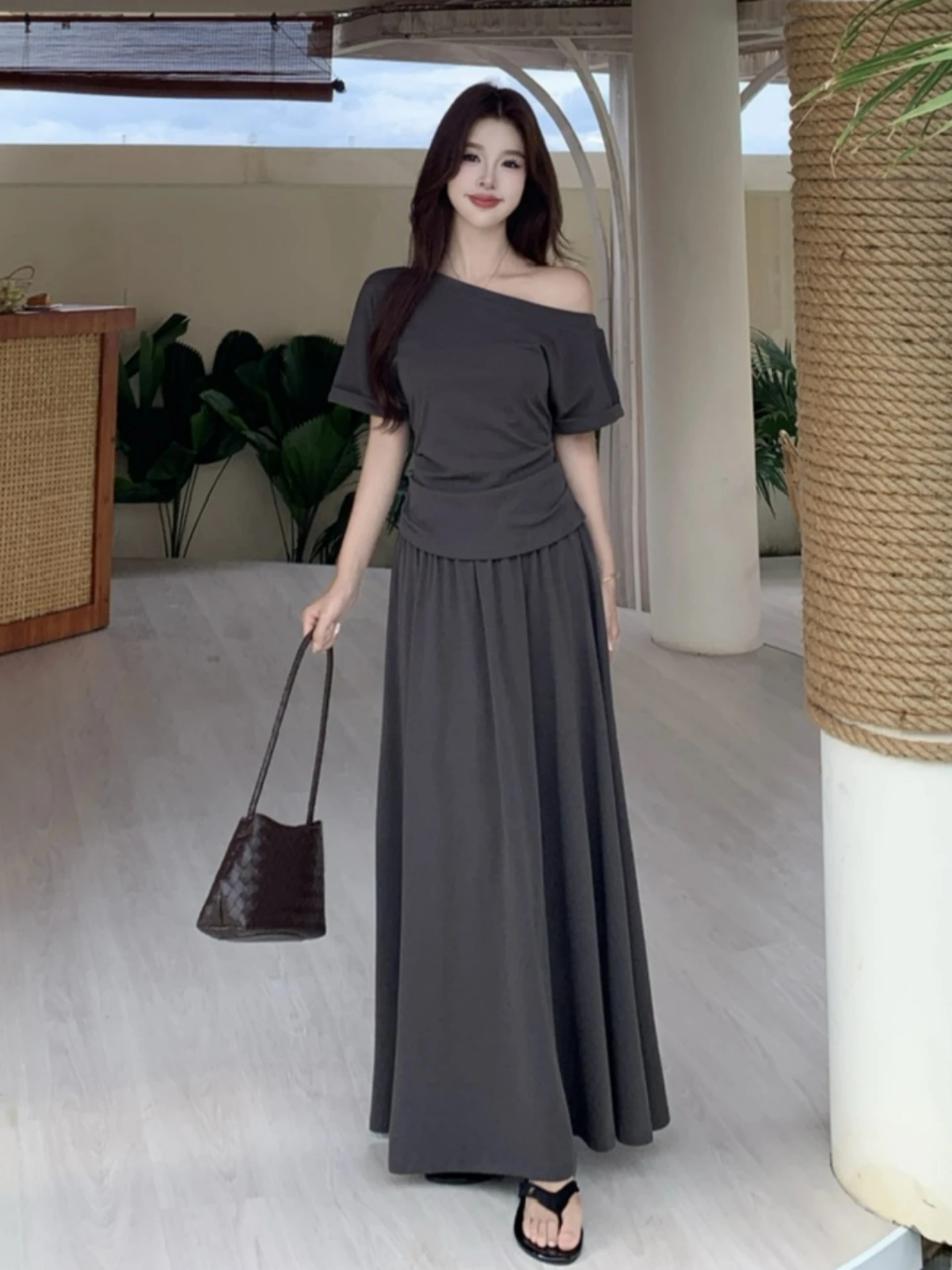 plus Size Casual Slimming Summer Set Women's Asymmetrical Neckline Sleeveless Top Half Skirt Two Piece Set Comfortable Polyes...
plus Size Casual Slimming Summer Set Women's Asymmetrical Neckline Sleeveless Top Half Skirt Two Piece Set Comfortable Polyes...
