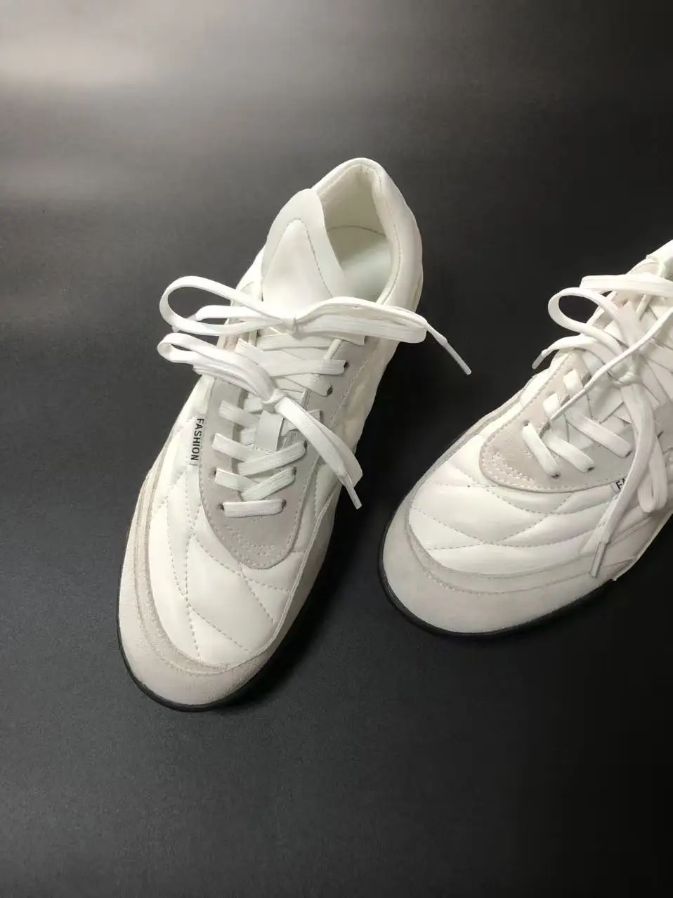 Casual Commuter Sport Shoes round Toe Deqin Outdoor Hiking Mountain Climbing Shoes Men Women Thick Bottom Heightening Lace-Up
Casual Commuter Sport Shoes round Toe Deqin Outdoor Hiking Mountain Climbing Shoes Men Women Thick Bottom Heightening Lace-Up