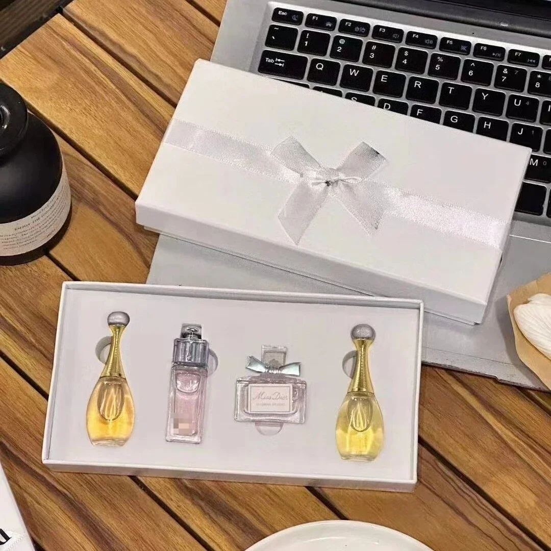 Women Perfume Mens Pheromones Fragrance Long Lasting Floral Cologne Compact Portable Travel Kit Perfumes Luxury Gift Set
Women Perfume Mens Pheromones Fragrance Long Lasting Floral Cologne Compact Portable Travel Kit Perfumes Luxury Gift Set