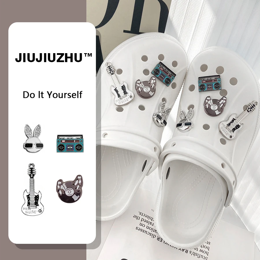 8pcs Rock Music Guita Retro Recorder Charms Pins Shoe Decoration Suitable For CROCS Clogs Bogg Bag Party Gift Idea
8pcs Rock Music Guita Retro Recorder Charms Pins Shoe Decoration Suitable For CROCS Clogs Bogg Bag Party Gift Idea