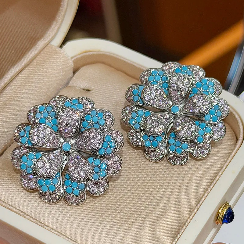 Elegant Tassel Fashion Light Luxury New Zircon Earrings
Elegant Tassel Fashion Light Luxury New Zircon Earrings