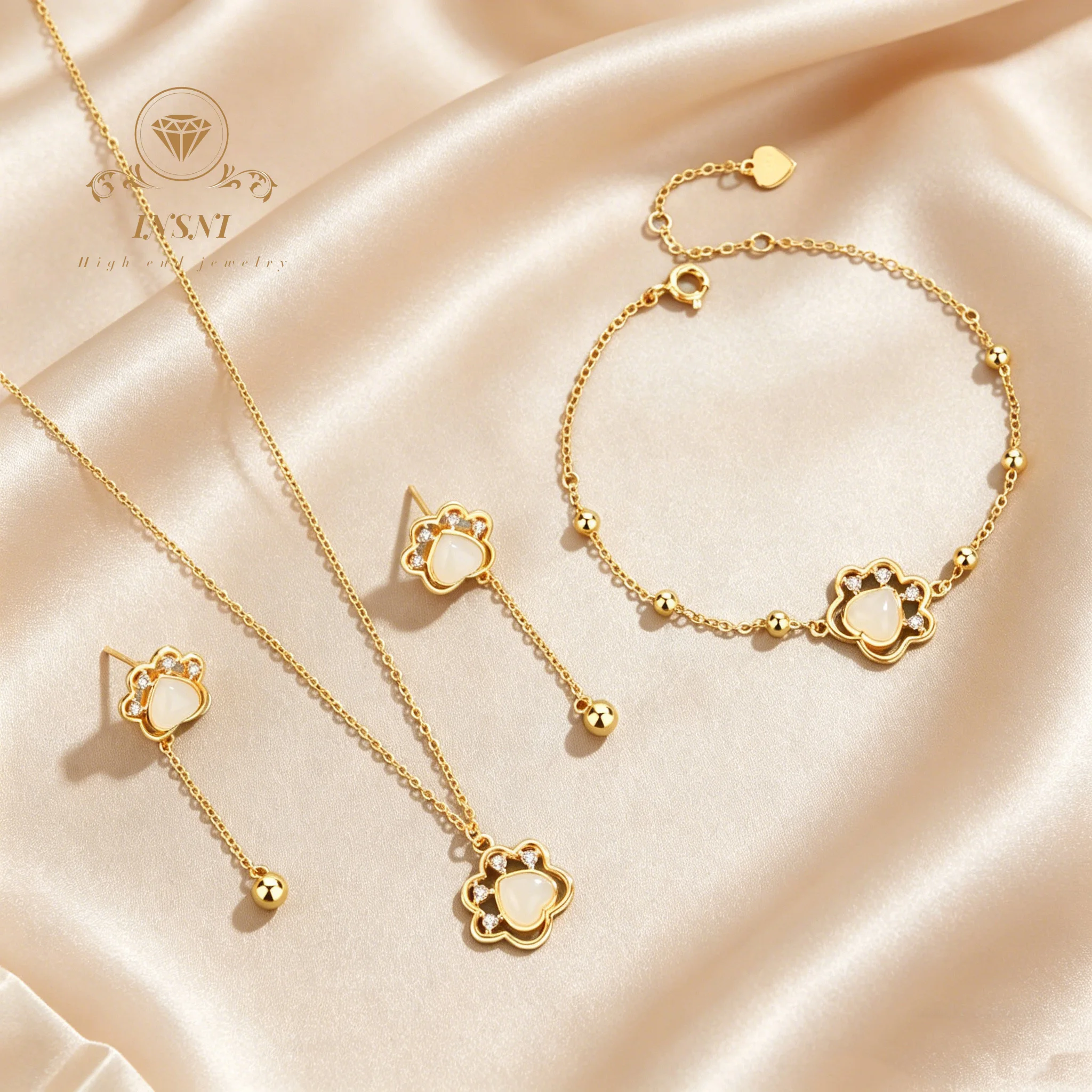 Love Cat's Claw 925 Sterling Silver Bracelet Earrings Necklace Women's Premium Natural Hetian Jade Silver Diamond Jewelry Set
Love Cat's Claw 925 Sterling Silver Bracelet Earrings Necklace Women's Premium Natural Hetian Jade Silver Diamond Jewelry Set