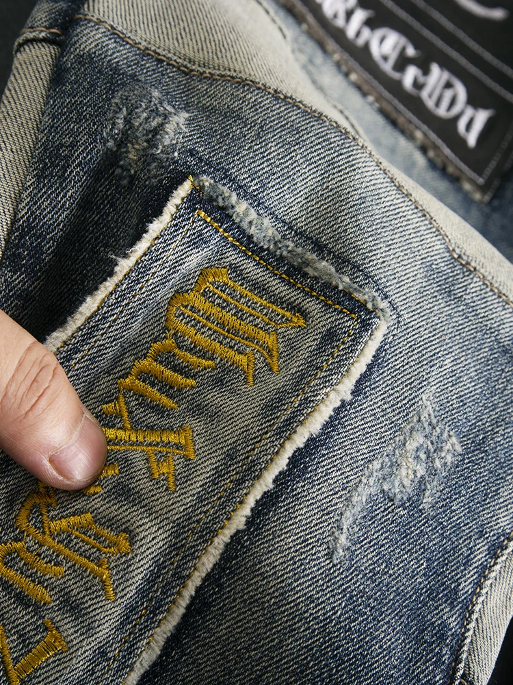 Men's Slim Fit Straight Leg Jeans Patchwork Ripped Embroidered Patch Trendy Cotton Polyester Blend Wear Resistant Straight Foot
Men's Slim Fit Straight Leg Jeans Patchwork Ripped Embroidered Patch Trendy Cotton Polyester Blend Wear Resistant Straight Foot
