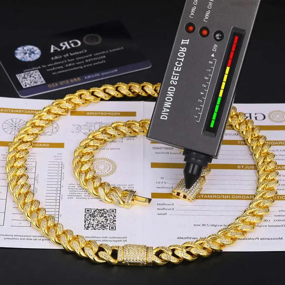 Moissanite Hip Hop Jewelry 12mm Gold Plated 925 Sterling Silver Vvs Moissanite Diamond Iced Out Cuban Link Chain Necklace
Moissanite Hip Hop Jewelry 12mm Gold Plated 925 Sterling Silver Vvs Moissanite Diamond Iced Out Cuban Link Chain Necklace