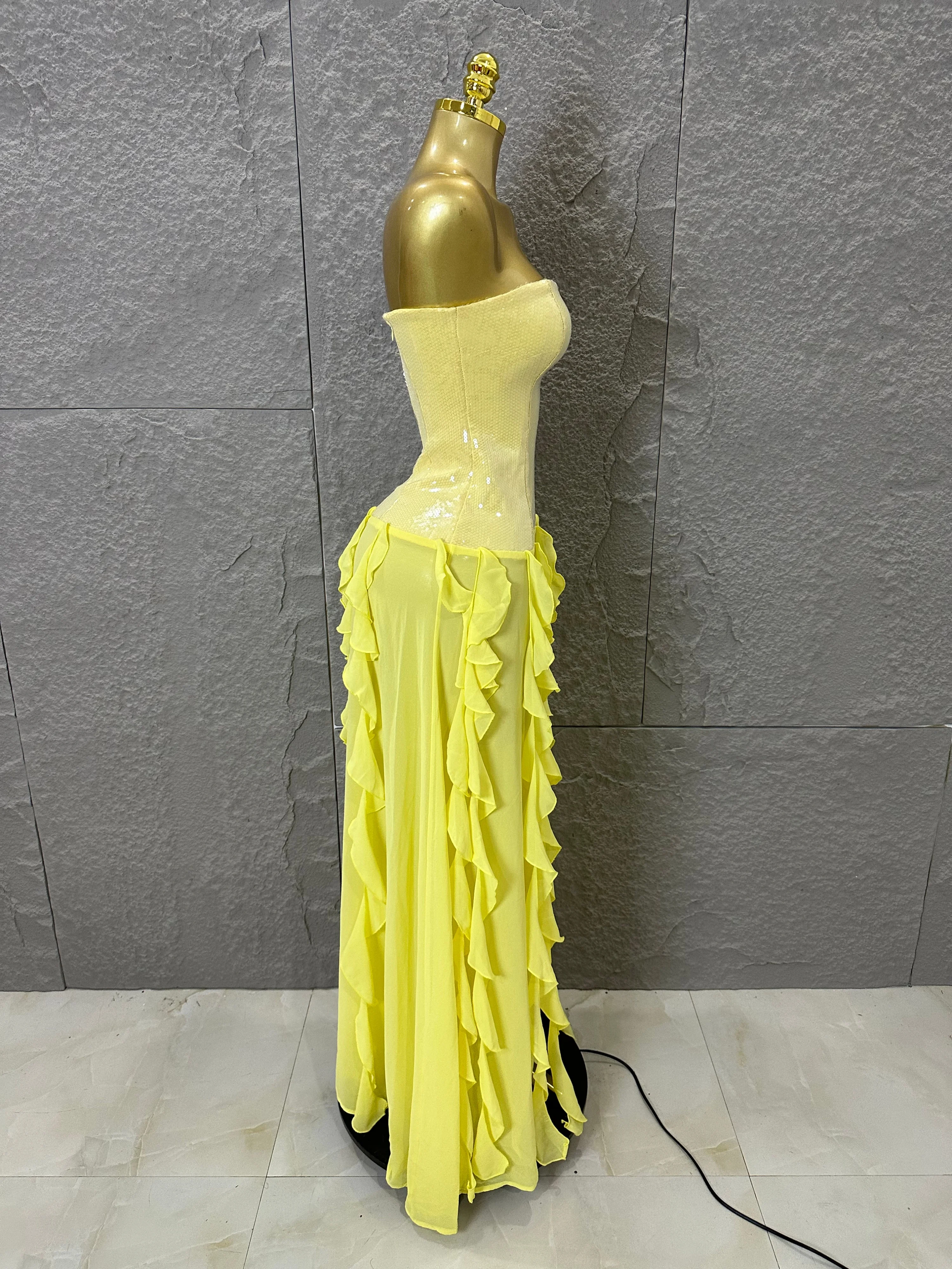 Women Sexy Elegant Yellow Strapless Bodycon Maxi Dress Sequin Embellished Ruffle Chiffon High Slit Outfit Evening Gala Party
Women Sexy Elegant Yellow Strapless Bodycon Maxi Dress Sequin Embellished Ruffle Chiffon High Slit Outfit Evening Gala Party