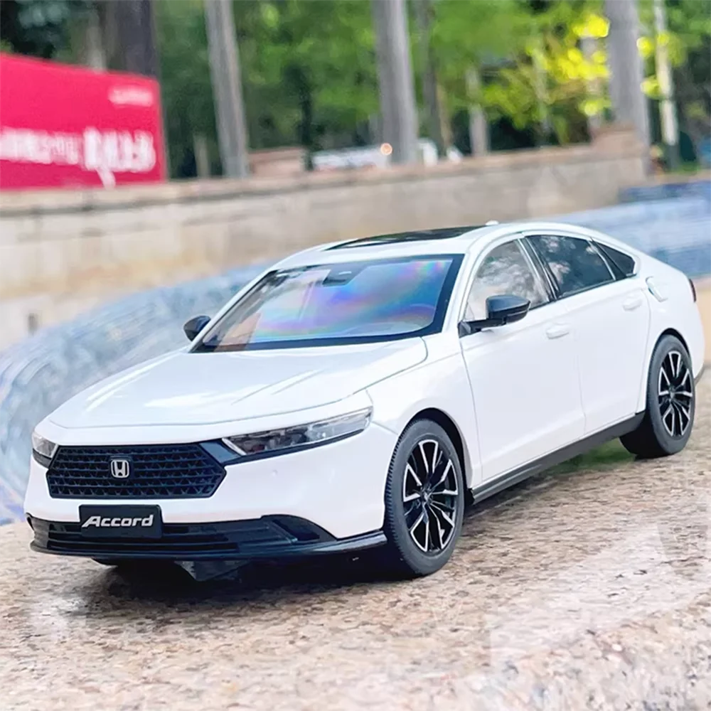 Большой размер 1:18, модель Honda Accord X5M, игрушечный автомобиль, сплав, литой под давлением звук, свет, двери, открытые амортизирующие детские интерактивные игрушки
Большой размер 1:18, модель Honda Accord X5M, игрушечный автомобиль, сплав, литой под давлением звук, свет, двери, открытые амортизирующие детские интерактивные игрушки
