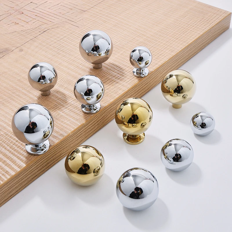 Brass Modern Light Luxury Round Ball Silver Chrome Plated Wardrobe Door Handle Single Hole Cabinet Drawer French Handle
Brass Modern Light Luxury Round Ball Silver Chrome Plated Wardrobe Door Handle Single Hole Cabinet Drawer French Handle