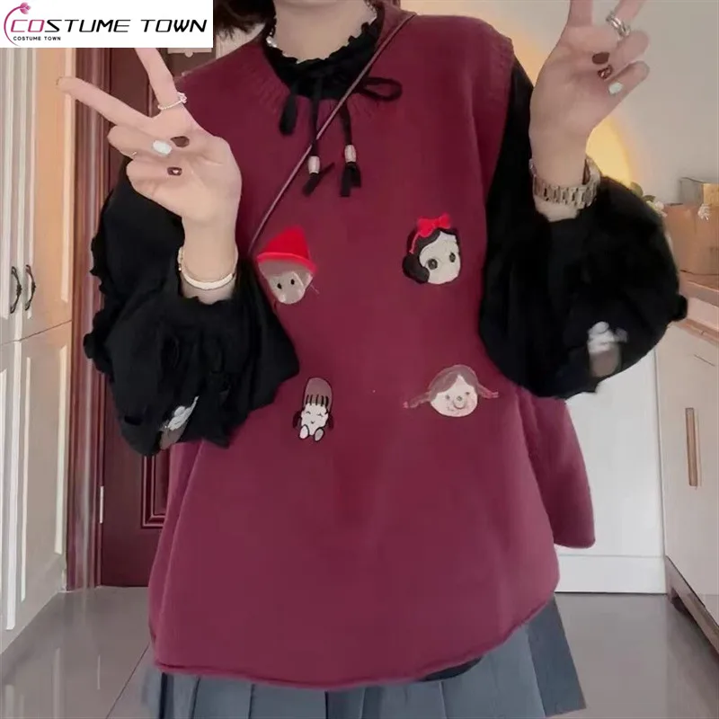 Autumn Korean version new cartoon doll head embroidered fashionable round neck knitted vest 
Autumn Korean version new cartoon doll head embroidered fashionable round neck knitted vest