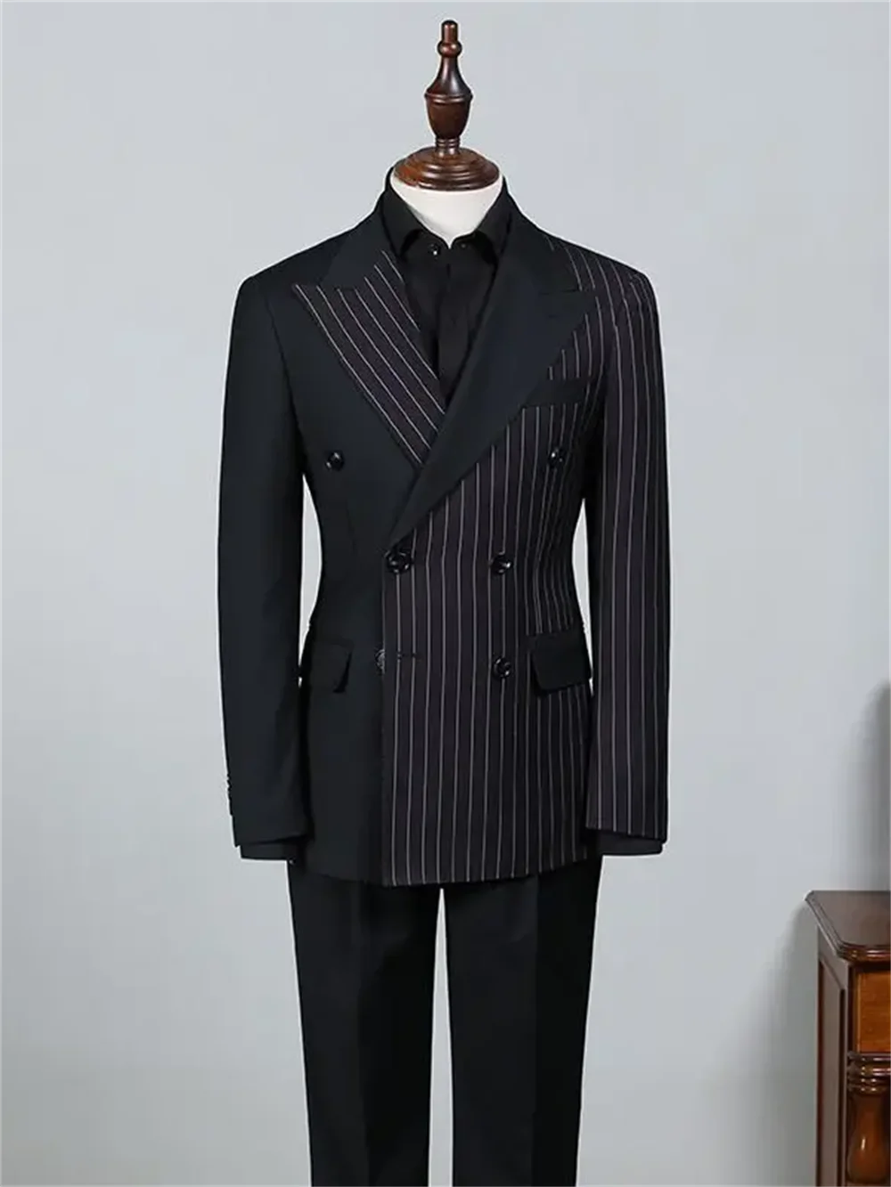 2 Pieces New Design Business Black Striped Men Suits For Wedding Double Breasted Groom Tuxedos Costume Homme (Jacket+Pants)
2 Pieces New Design Business Black Striped Men Suits For Wedding Double Breasted Groom Tuxedos Costume Homme (Jacket+Pants)