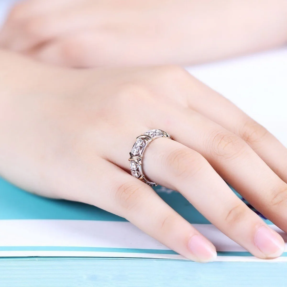 Zircon Ring Full Diamond Ring Fashion Temperament Diamond Wholesale Worldwide Jewelry At Low Prices Manufacturers Direct Mail1$
Zircon Ring Full Diamond Ring Fashion Temperament Diamond Wholesale Worldwide Jewelry At Low Prices Manufacturers Direct Mail1$