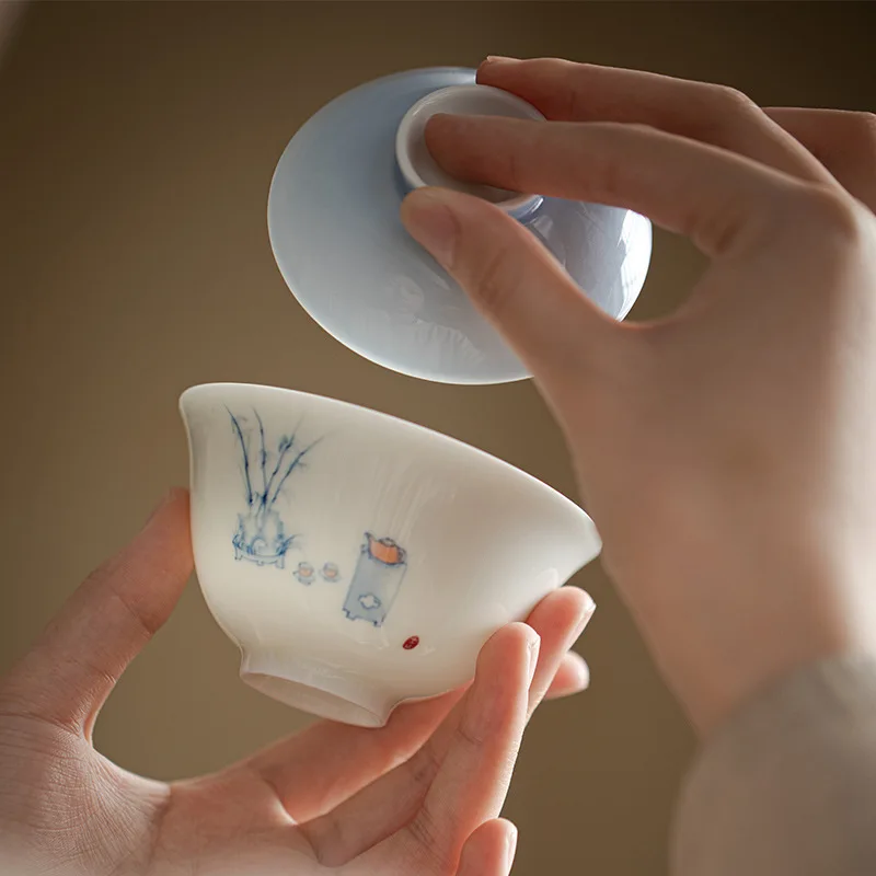 Mix and match blue and white hand-painted white porcelain covered bowls, handmade thin body ceramic tea making bowls, tea cups,
Mix and match blue and white hand-painted white porcelain covered bowls, handmade thin body ceramic tea making bowls, tea cups,
