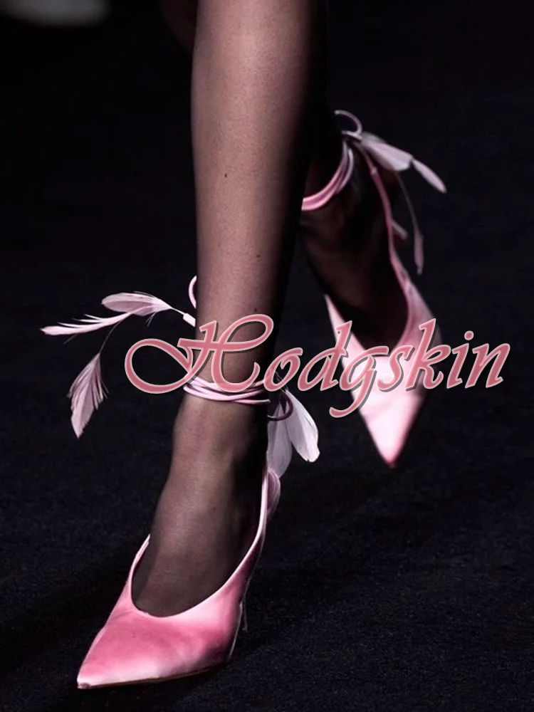 Leaves Straps Silk Pumps Pointy Toe Solid Stiletto Heels Lace Up New Sexy Women Pumps Slingback Summer Party Runway Shoes Design
Leaves Straps Silk Pumps Pointy Toe Solid Stiletto Heels Lace Up New Sexy Women Pumps Slingback Summer Party Runway Shoes Design