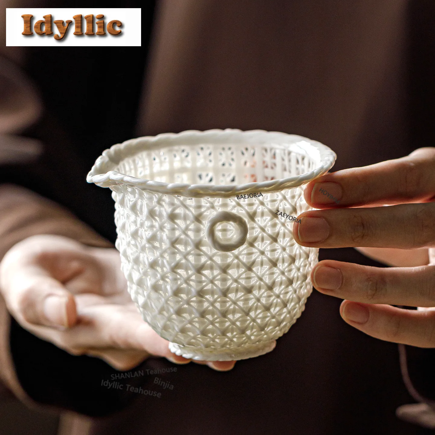 White Porcelain Handcrafted Tea Pitcher Pour Tea Cha Hai Dispenser Household Justice Cup Tieguanyin Fair Mug Teaset Accessories
White Porcelain Handcrafted Tea Pitcher Pour Tea Cha Hai Dispenser Household Justice Cup Tieguanyin Fair Mug Teaset Accessories