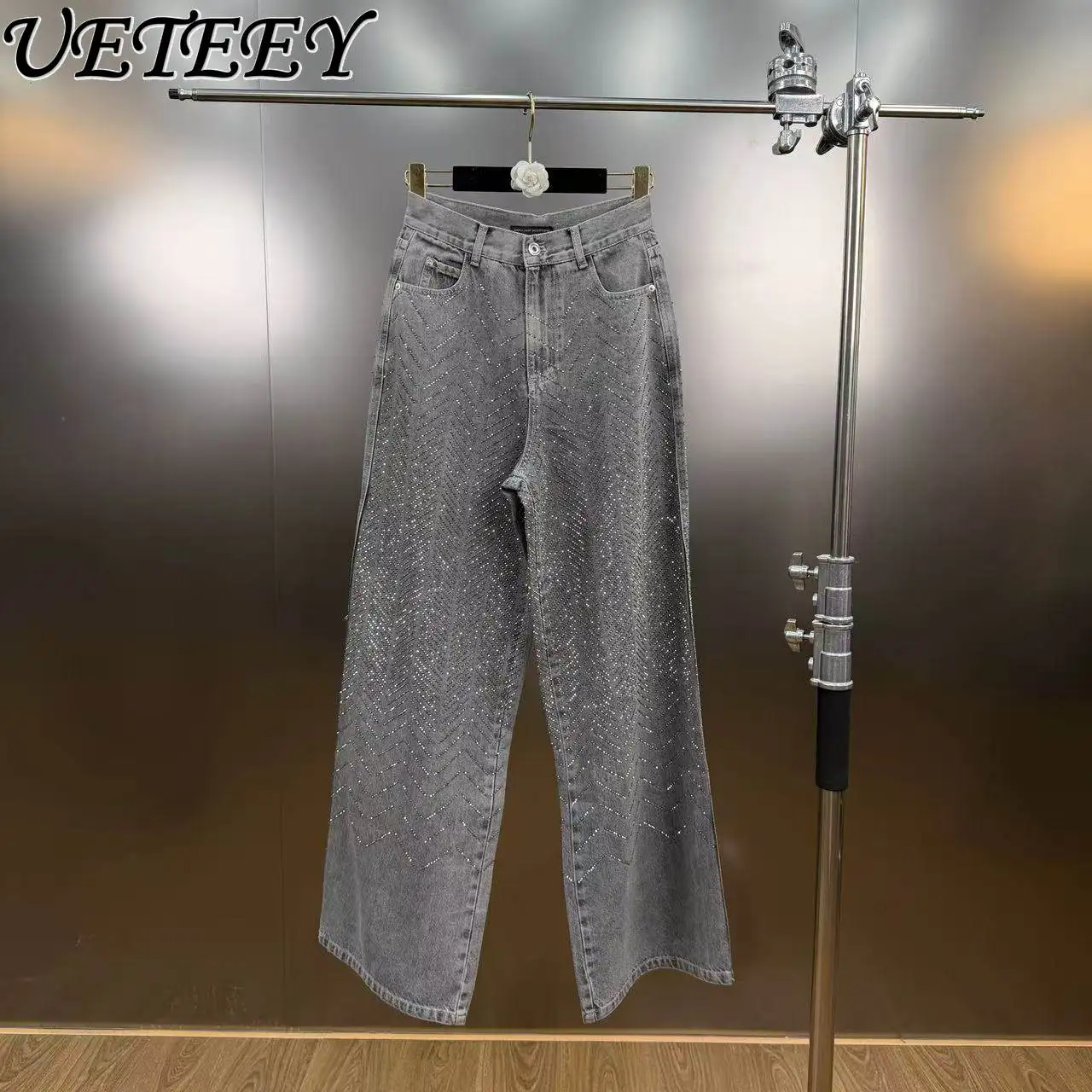 2026 Spring New Vintage High-Waisted Jeans Heavy Craft Shiny Rhinestones Gray Washed Straight-Leg Denim Pants Female Trousers
2026 Spring New Vintage High-Waisted Jeans Heavy Craft Shiny Rhinestones Gray Washed Straight-Leg Denim Pants Female Trousers
