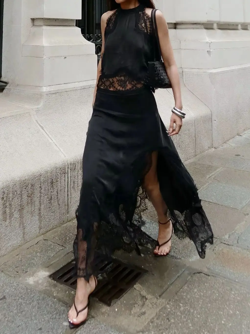 2026 Lace Patchwork Women 2-Piece Set High Waist Side Slit Midi Skirt + Stand Collar Sleeveless Vest Elegant Ladies Suit
2026 Lace Patchwork Women 2-Piece Set High Waist Side Slit Midi Skirt + Stand Collar Sleeveless Vest Elegant Ladies Suit