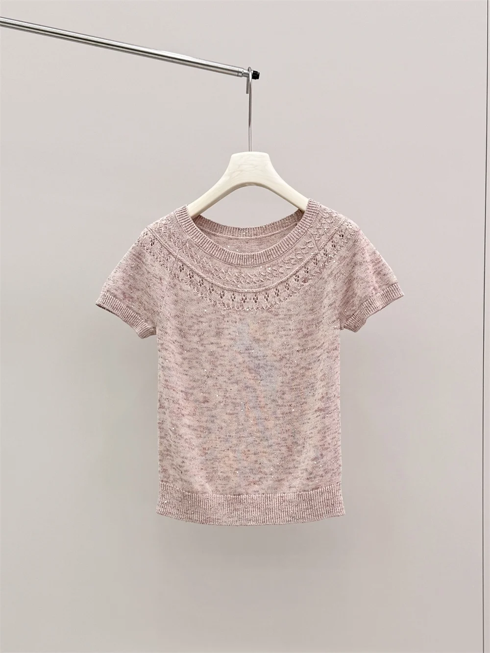 26 New Summer Women's Pink Linen Cotton Sequined Knit Sweater Stylish Simple Top
26 New Summer Women's Pink Linen Cotton Sequined Knit Sweater Stylish Simple Top