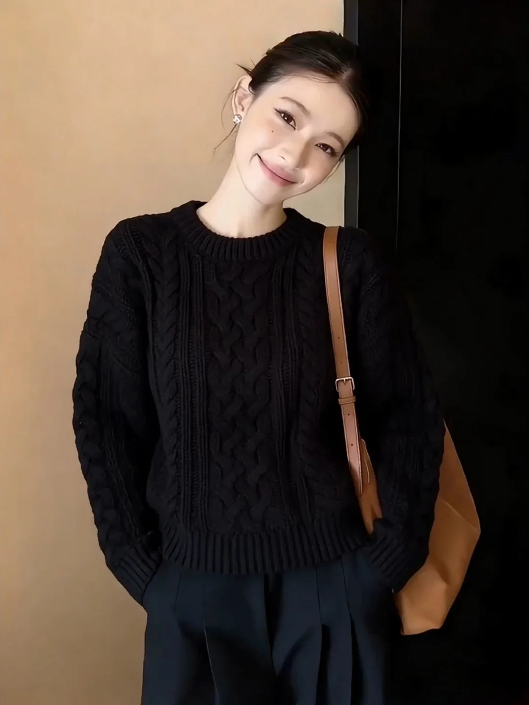 Elegant Thickened Black Knitted Sweater Women's round Neck Twist Top Winter Warm Inner Wear Casual Loose Fit Fashionable
Elegant Thickened Black Knitted Sweater Women's round Neck Twist Top Winter Warm Inner Wear Casual Loose Fit Fashionable