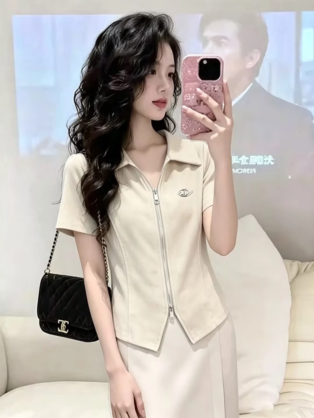 Slim Fit Zipper Shirt Women's Short Sleeve Turn-down Collar Summer Slimming T-shirt Versatile High-end Feeling Top
Slim Fit Zipper Shirt Women's Short Sleeve Turn-down Collar Summer Slimming T-shirt Versatile High-end Feeling Top