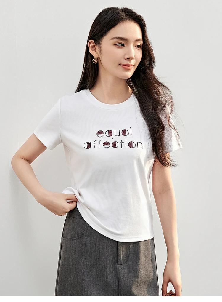 SENTUBILA Spliced Sequin T-shirt for Women 2025 Spring Cotton Letter Embroidery Short Sleeve Elastic Knit Simple Tops 151T57901
SENTUBILA Spliced Sequin T-shirt for Women 2025 Spring Cotton Letter Embroidery Short Sleeve Elastic Knit Simple Tops 151T57901
