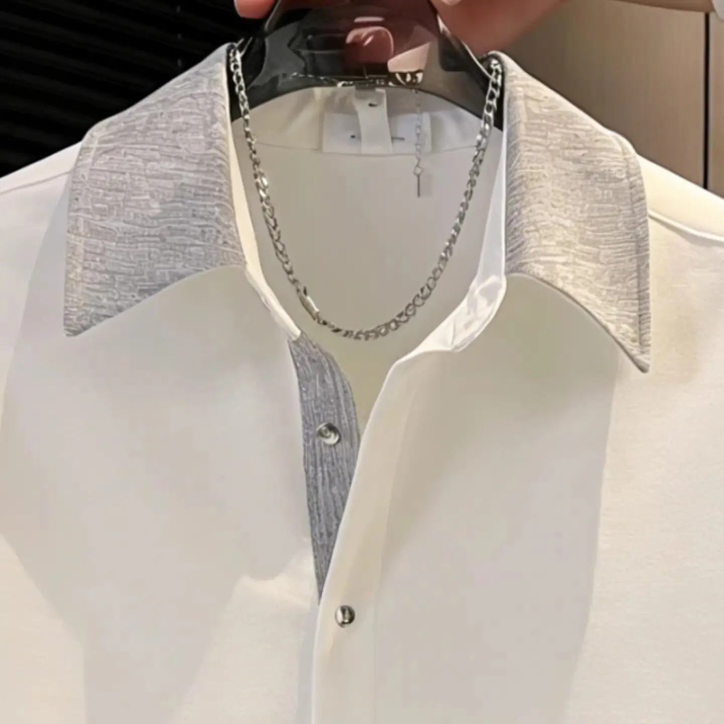 Loose Fit Ice Silk Half Sleeve Shirt Men's Short Sleeve Open Cardigan Splice No Ironing Required Korean Style Loose Drapey Shirt
Loose Fit Ice Silk Half Sleeve Shirt Men's Short Sleeve Open Cardigan Splice No Ironing Required Korean Style Loose Drapey Shirt