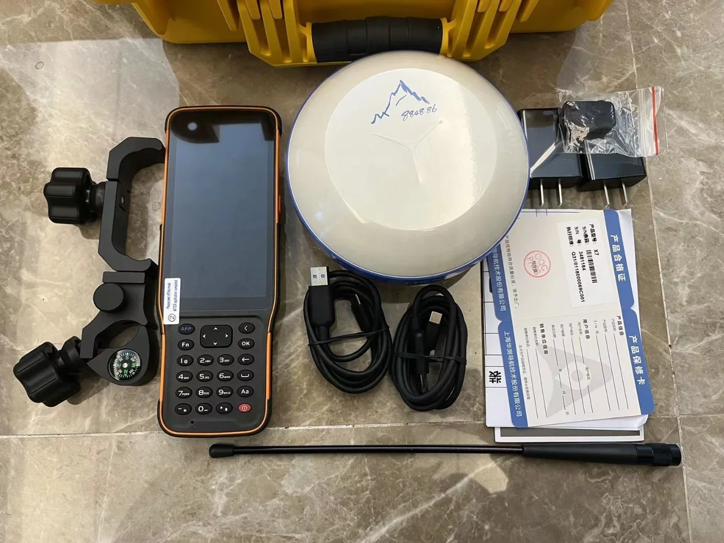 CHCNAV X7/I83 GNSS Receiver with 624 channels and IMU for land surveying GPS RTK GNSS RTK
CHCNAV X7/I83 GNSS Receiver with 624 channels and IMU for land surveying GPS RTK GNSS RTK