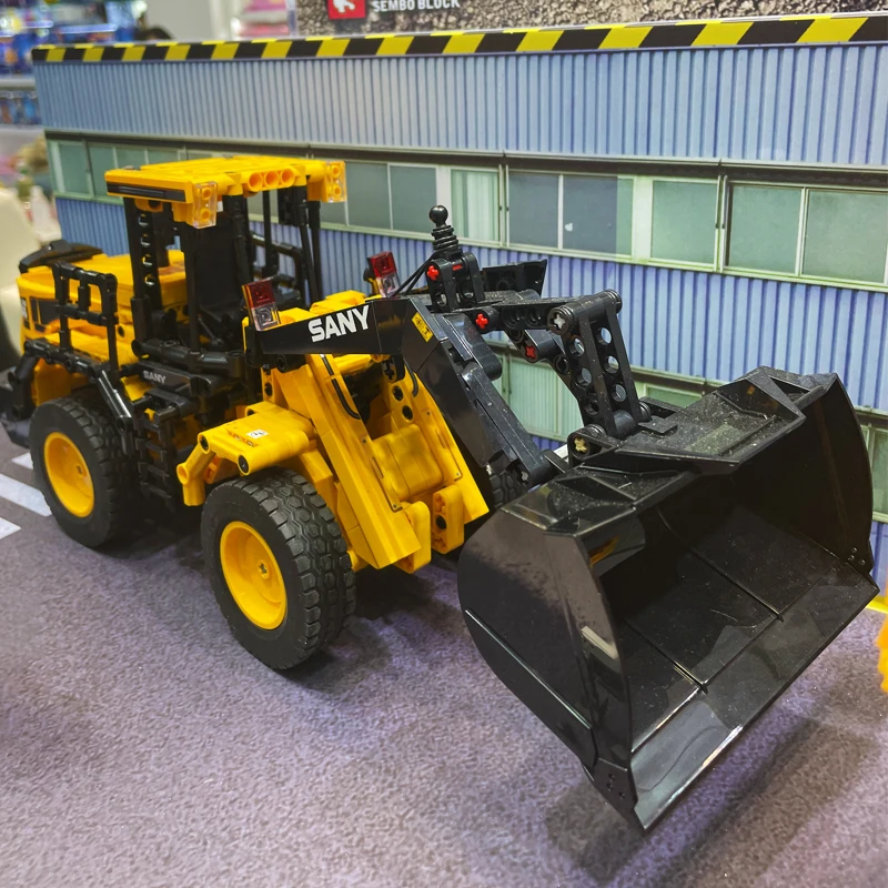 SEMBO Wheel Loader Building Blocks Technical Engineering Cars Truck Bricks Model City Construction Vehicle Toys For Kid Gift MOC
SEMBO Wheel Loader Building Blocks Technical Engineering Cars Truck Bricks Model City Construction Vehicle Toys For Kid Gift MOC