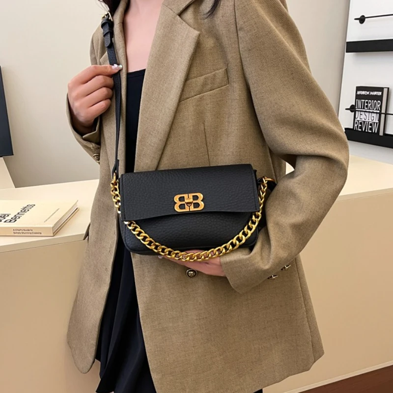 Chic European Style 2025 New Ladies Bag - High-End Light Luxury Versatile Crossbody Bag for Sophisticated Women
Chic European Style 2025 New Ladies Bag - High-End Light Luxury Versatile Crossbody Bag for Sophisticated Women