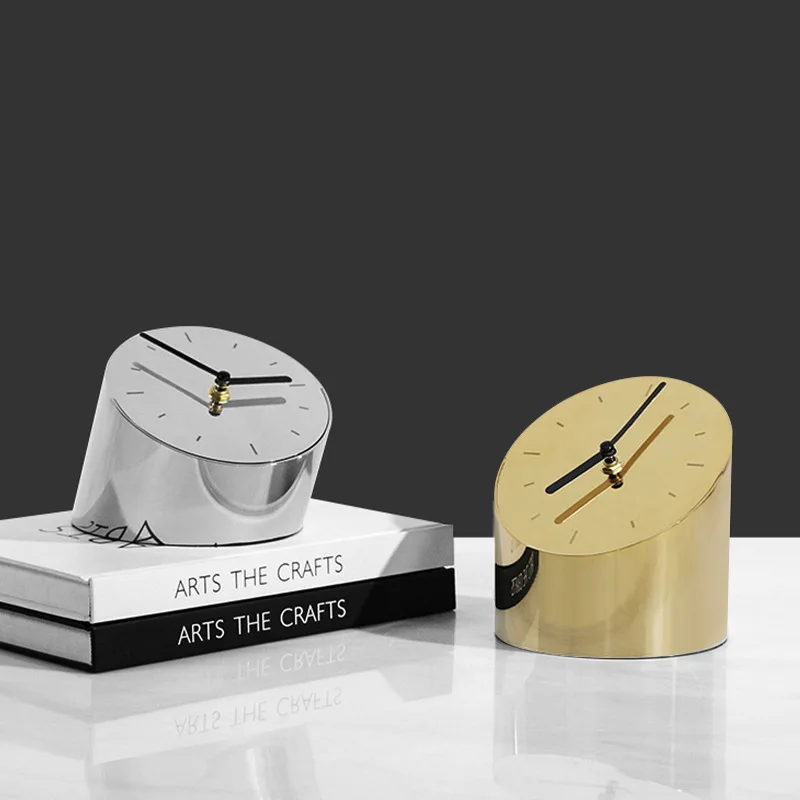 Modern Light Luxury Metal Stainless Steel Inclined Clock Ornament, Home Bedroom Bedside Decoration Home Decoration Accessories
Modern Light Luxury Metal Stainless Steel Inclined Clock Ornament, Home Bedroom Bedside Decoration Home Decoration Accessories