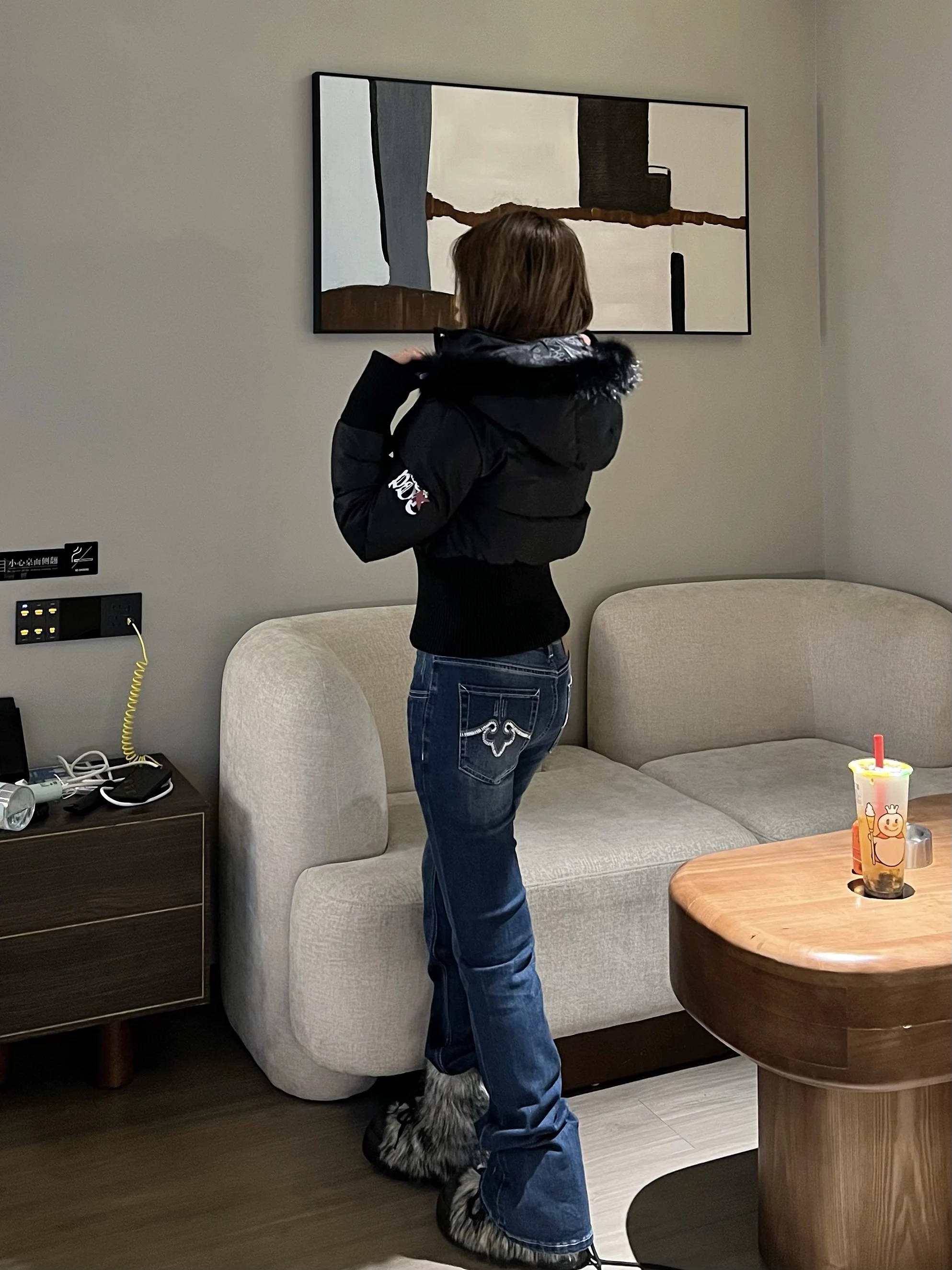 Женская утепленная куртка Slim Fit из хлопка с отстегивающимся меховым воротником, теплая, в американском стиле, для девушек, хлопковая одежда
Женская утепленная куртка Slim Fit из хлопка с отстегивающимся меховым воротником, теплая, в американском стиле, для девушек, хлопковая одежда