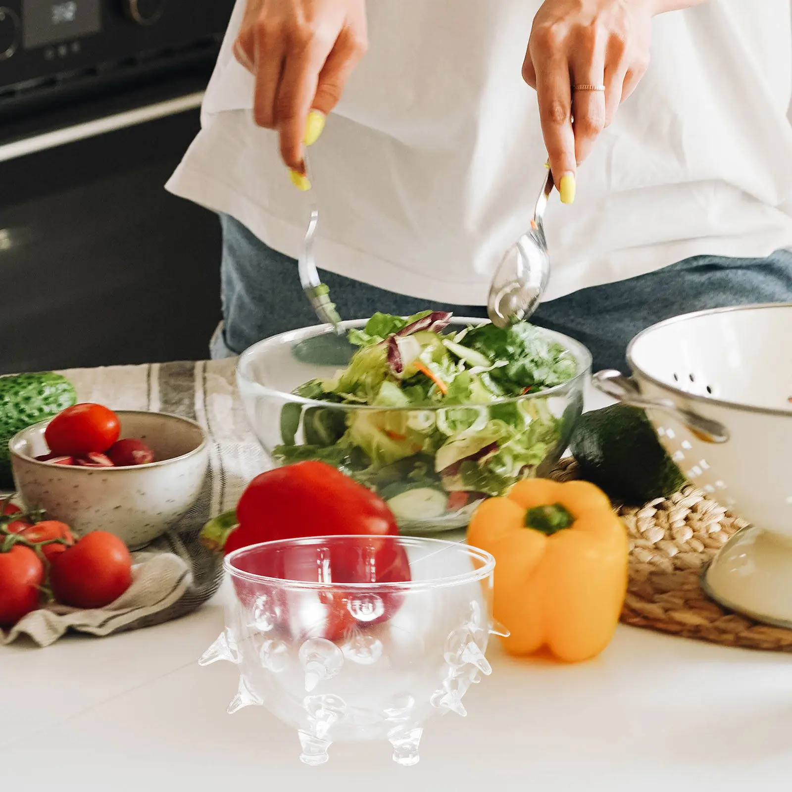 Extra Large Glass Serving Bowl Transparent for Salads Fruits Desserts Easy Clean Modern Style Glass Bowl for Home Use
Extra Large Glass Serving Bowl Transparent for Salads Fruits Desserts Easy Clean Modern Style Glass Bowl for Home Use