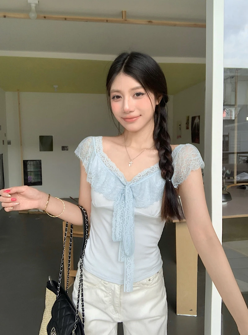 Kumikumi Lace Patchwork Tie Short Sleeve Women's T-shirt Slim Fit Chic Summer Top V-neck High Waist Fly Sleeve Regular Thickness
Kumikumi Lace Patchwork Tie Short Sleeve Women's T-shirt Slim Fit Chic Summer Top V-neck High Waist Fly Sleeve Regular Thickness