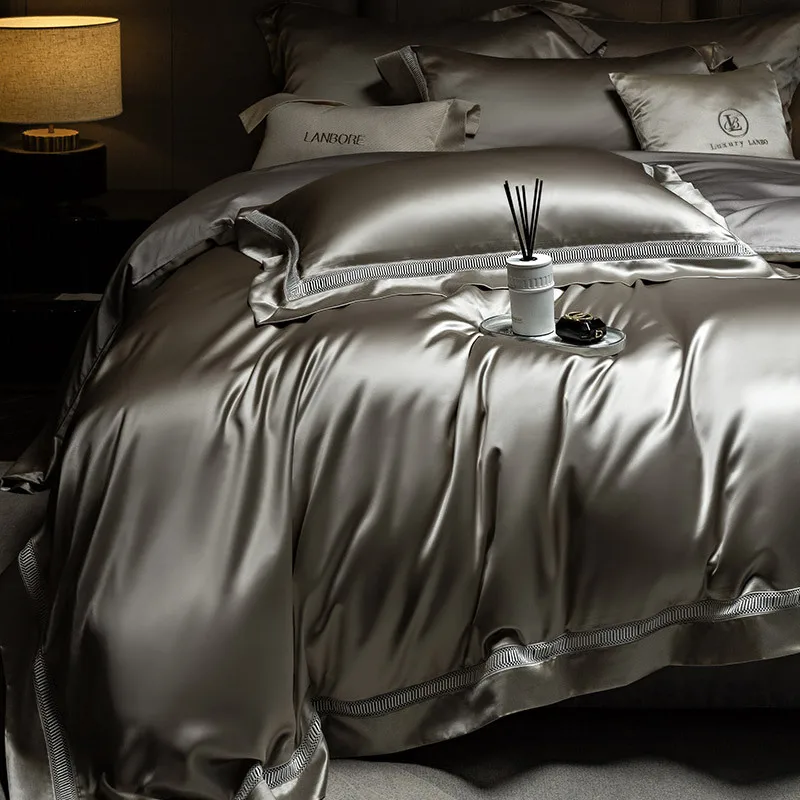 High-end heavy water light silk satin ultra-fine denier lyocell cotton four-piece set hollow light luxury quilt cover bedding
High-end heavy water light silk satin ultra-fine denier lyocell cotton four-piece set hollow light luxury quilt cover bedding