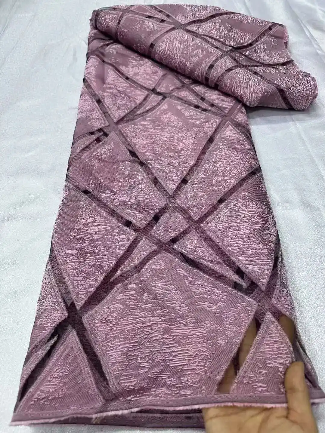 African Jacquard Lace Fabric 2025 High Quality French Gilding Nigerian Brocade Lace Fabric For Wedding Dress
African Jacquard Lace Fabric 2025 High Quality French Gilding Nigerian Brocade Lace Fabric For Wedding Dress