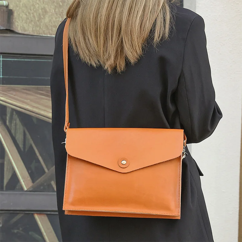 Cow Leather Envelope Bag Women Fashion Crossbody Purse Chic Practical Casual Outfits Minimalist Style Single Strap Shoulder Bags
Cow Leather Envelope Bag Women Fashion Crossbody Purse Chic Practical Casual Outfits Minimalist Style Single Strap Shoulder Bags