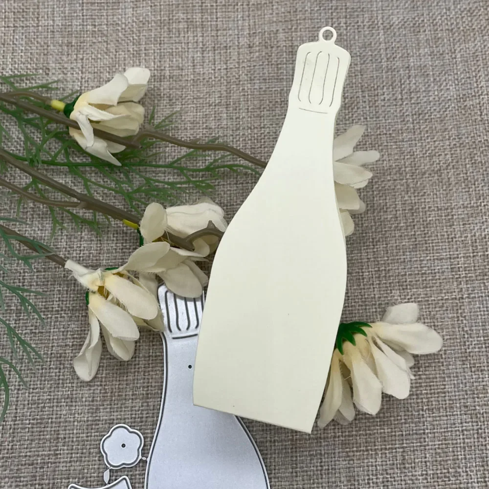 New Wine bottle Box Metal Cutting Dies Stencils For DIY Scrapbooking Decorative Handcraft Die Cutting Template Mold
New Wine bottle Box Metal Cutting Dies Stencils For DIY Scrapbooking Decorative Handcraft Die Cutting Template Mold